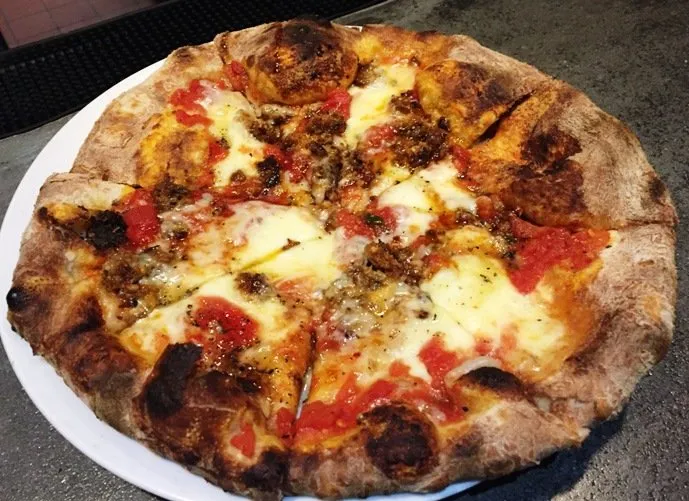 TazzaKitchen-HoneyBlackPepperPizza