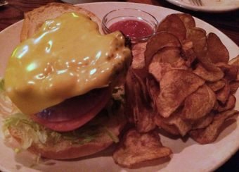 $7 bar burger at Sullivan's Steakhouse