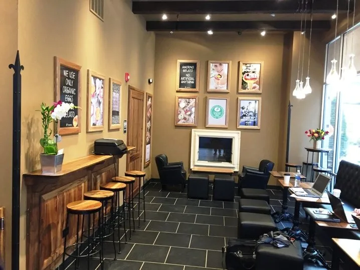 Sitting area at Amorino Gelato in Raleigh - NC Triangle Dining