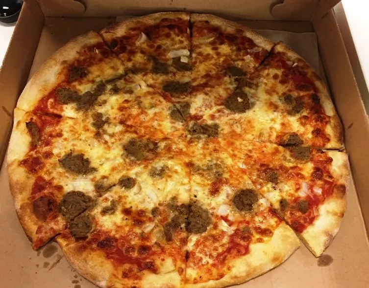 Meatball pizza at Randy's Pizza in RTP - NC Triangle Dining