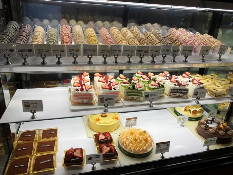 Sweets at Tous Les Jours at H Mart in Cary - nctriangledining.com