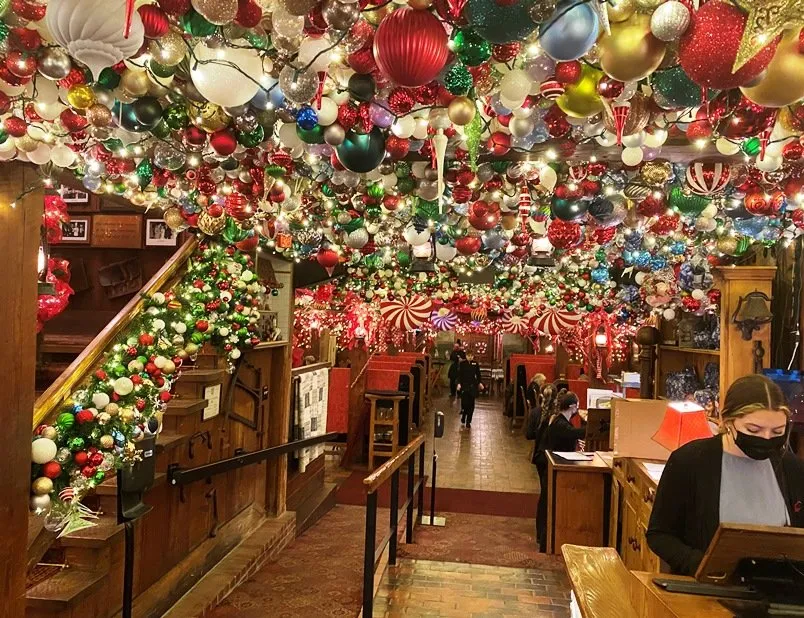 2021 Holiday decor at the Angus Barn in Raleigh - nctriangledining.com