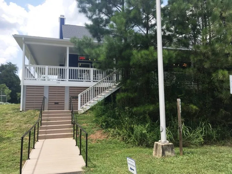 Front of Starrlight Mead in Pittsboro - nctriangledining.com