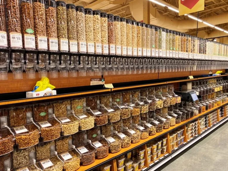 Bulk foods area at Wegmans in Raleigh - nctriangledining.com