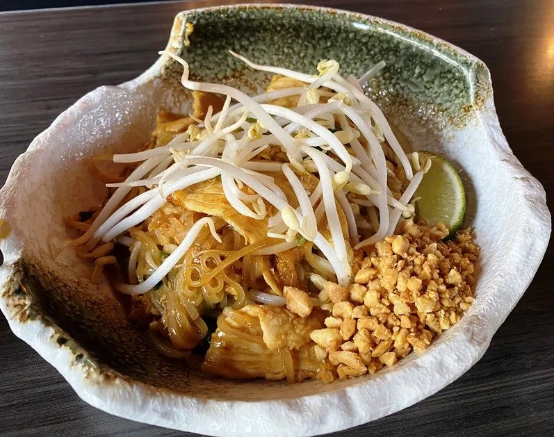 Chicken pad thai at Thai Station in Carrboro, NC - nctriangledining.com