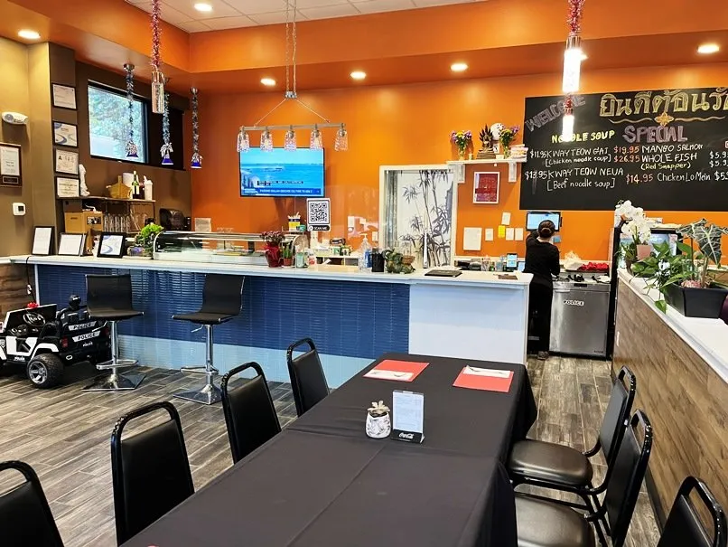 Order counter at Thai 54 in Morrisville - nctriangledining.com