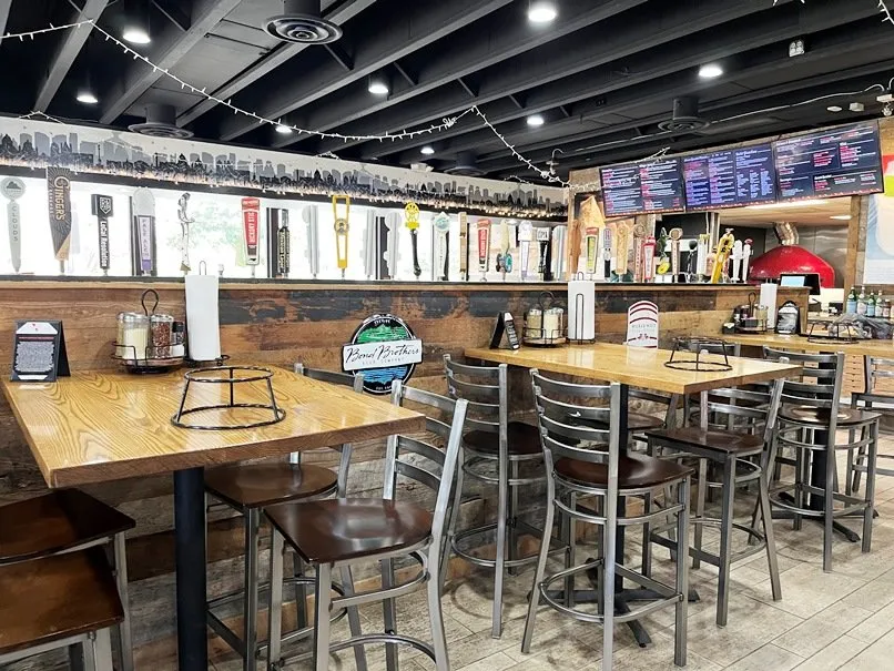 Bar area at V Pizza in Cary - nctriangledining.com