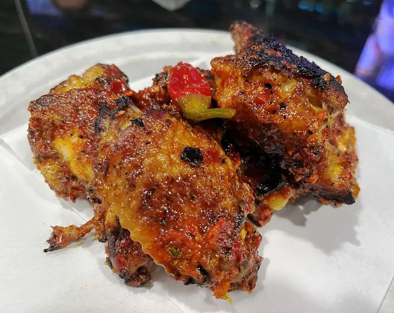 Calabrian wood-fired wings at V Pizza in Cary - nctriangledining.com