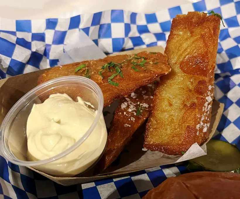 Potato crisps at J Betski's in Raleigh - nctriangledining.com