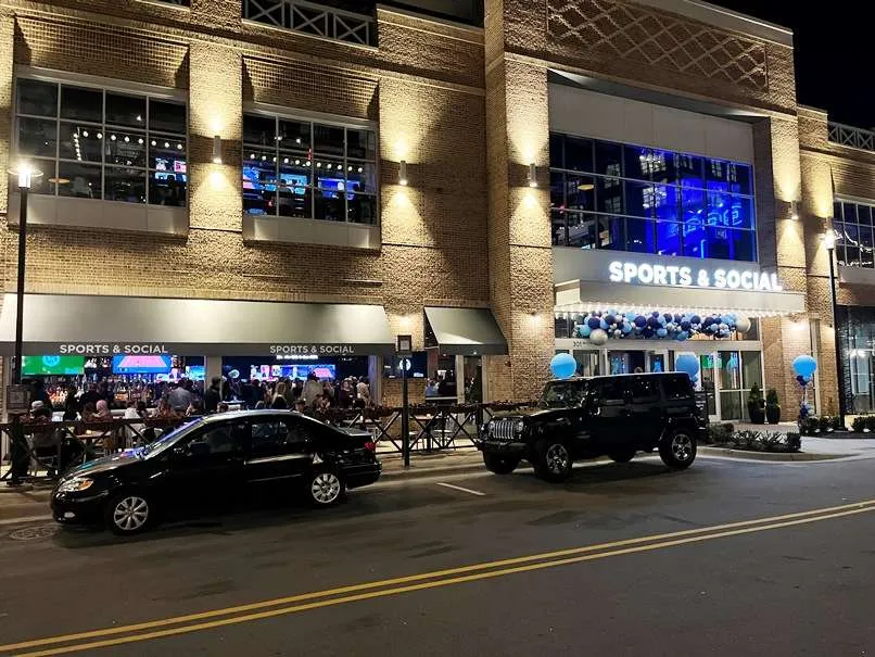 Sports & Social at Fenton in Cary - nctriangledining.com