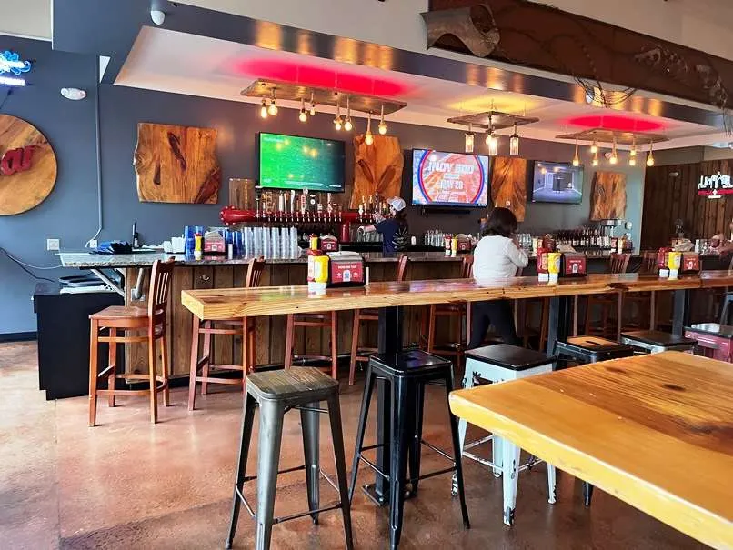 Bar at Town Hall Burger & Beer in Durham - nctriangledining.com