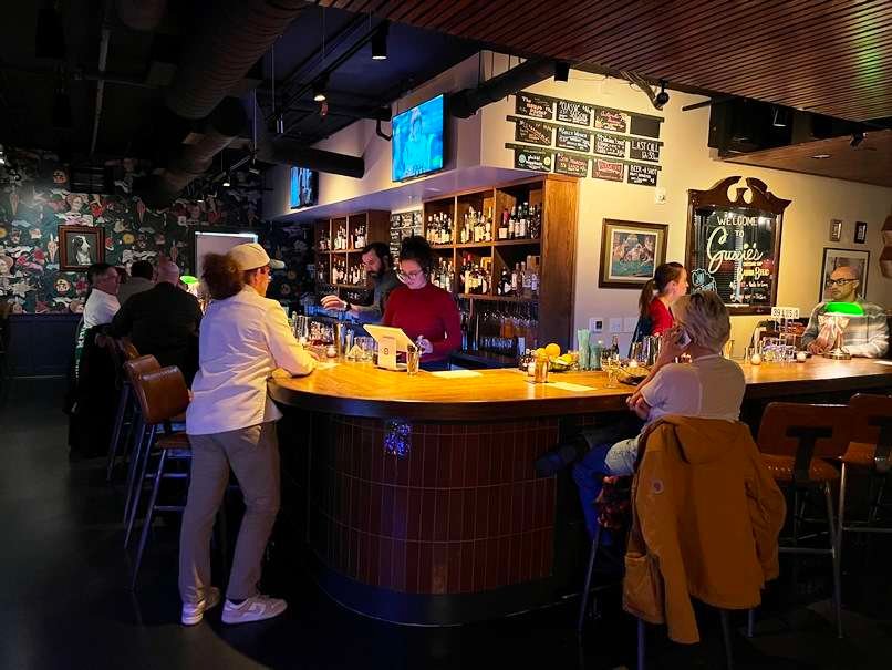 Bar at Gussie's, Raleigh - nctriangledining.com