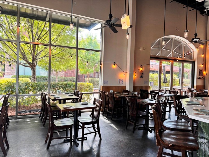 Interior of Shinmai Kumo, Cary - nctriangledining.com